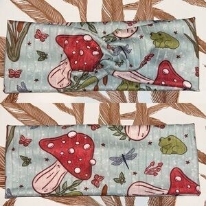 Whimsical mushrooms & frogs twist front headband new